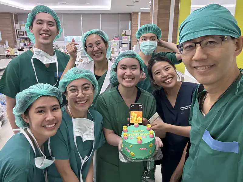 The identity of Prof. Dr. Nond Rojvachiranonda, or Dr. Nond, as a medical teacher. Teacher at the Postgraduate Level