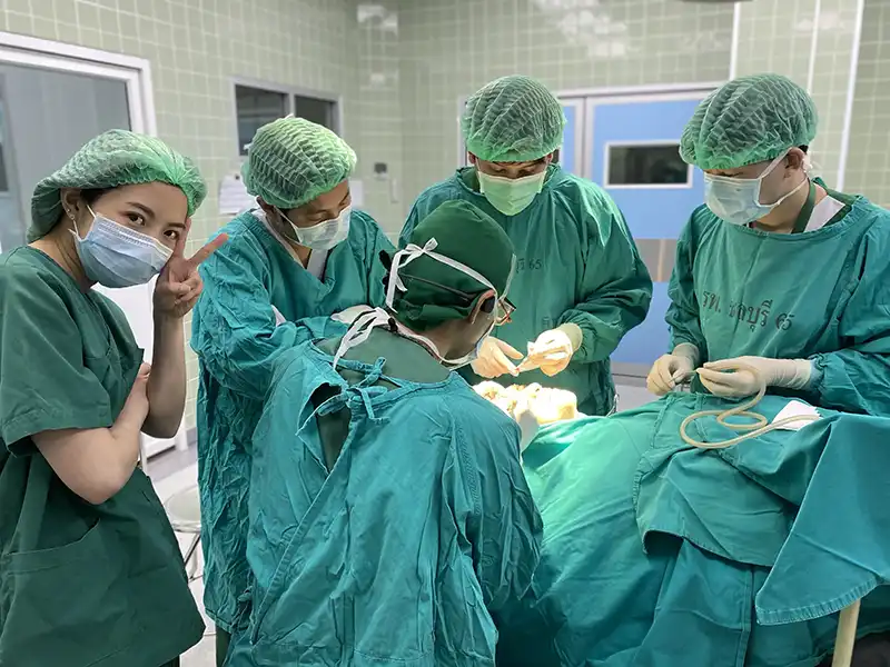 The identity of Prof. Dr. Nond Rojvachiranonda, or Dr. Nond, as a medical teacher. Teacher at the Postgraduate Level